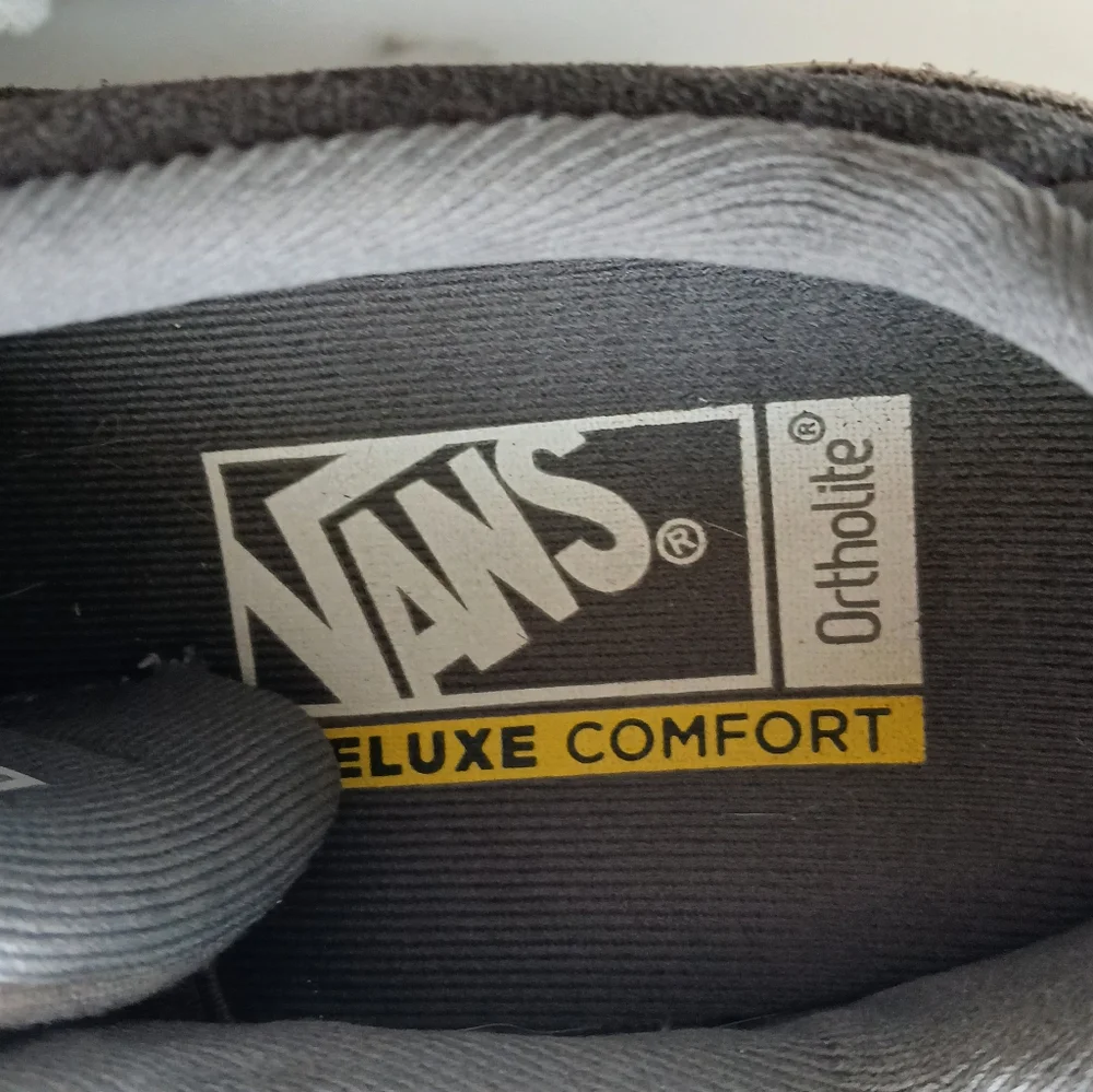 Vans Atwood Deluxe Skate Shoes Men’s Size 8 Gray Suede Two Tone